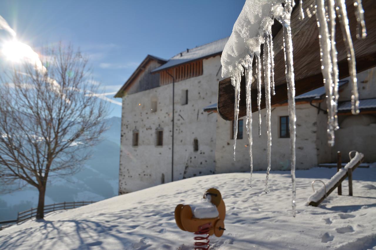 Schloss Gravetsch Villa Villandro Dış mekan fotoğraf